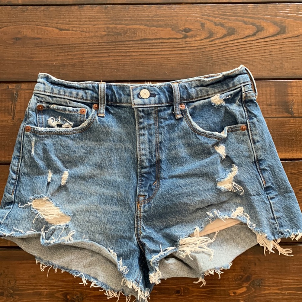 A&F shorts, size 28